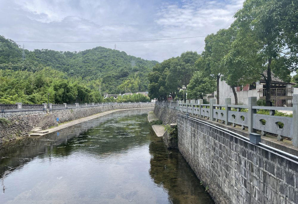 Ningbo के दक्षिणी हिस्से में आज मध्यम से भारी बारिश हुई है